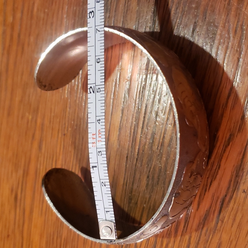 Silver elephants cuff bracelet